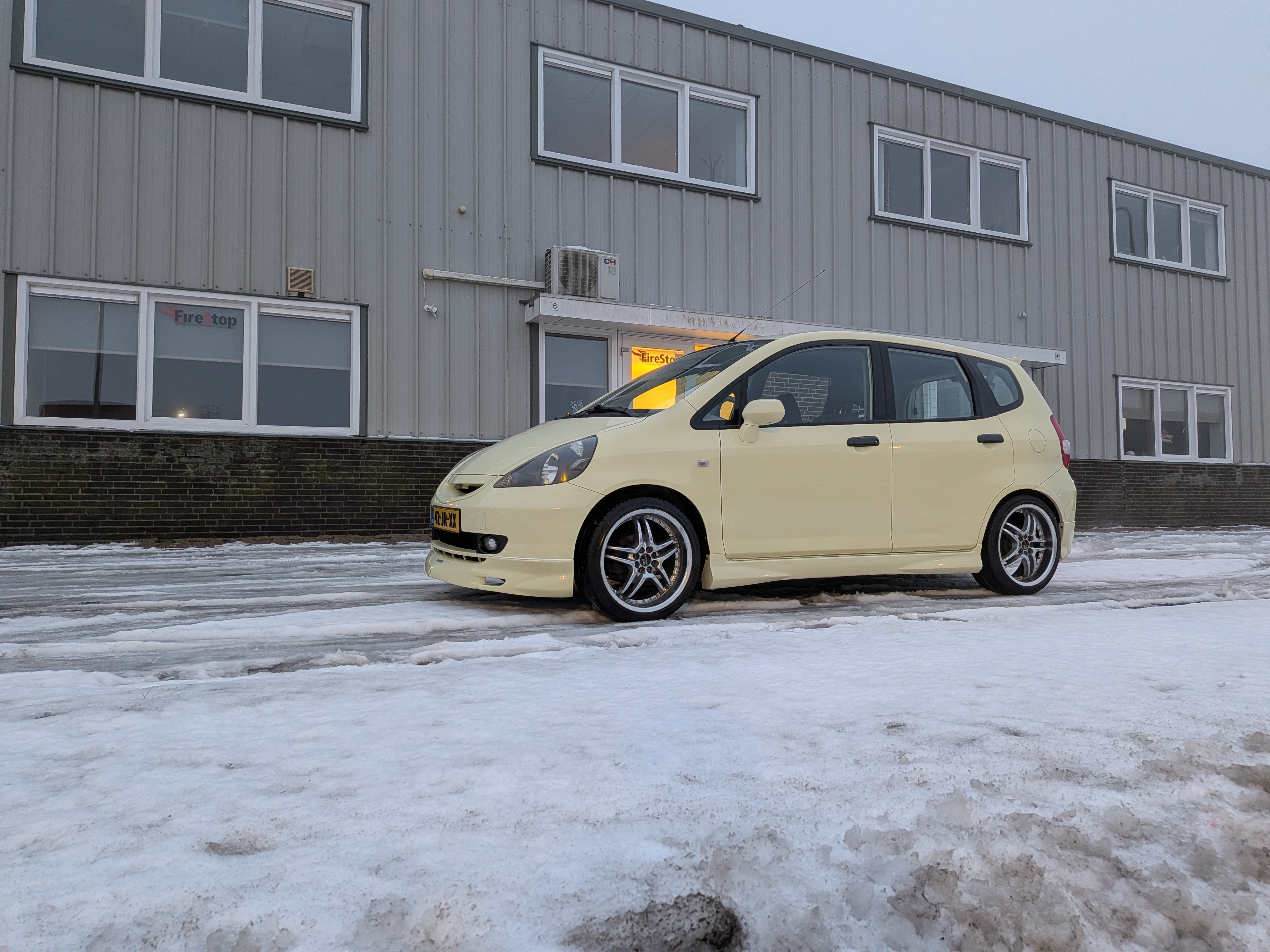 2002 HONDA JAZZ